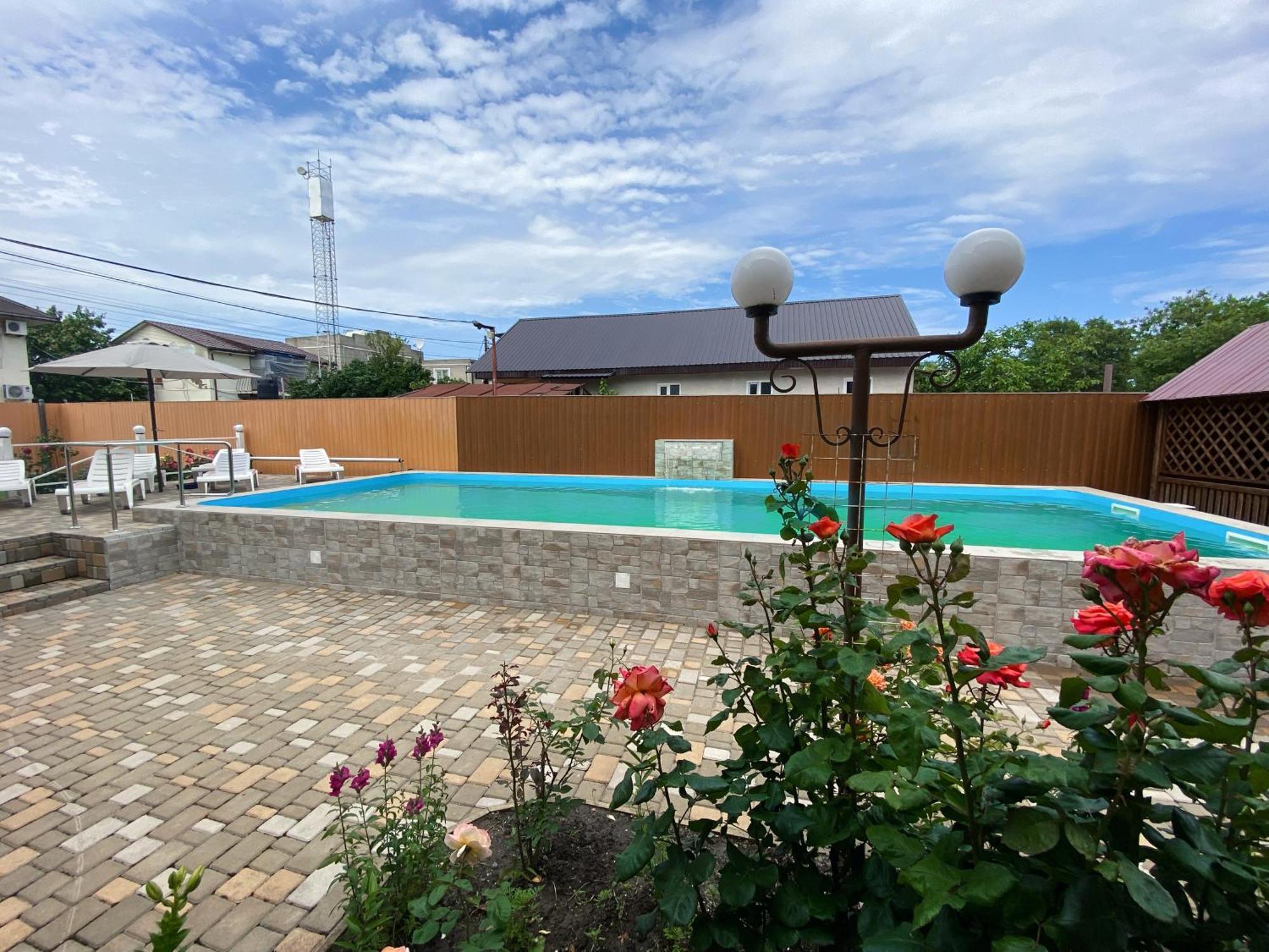 Solnechnaia Dacha Aparthotel Zatoka Bagian luar foto