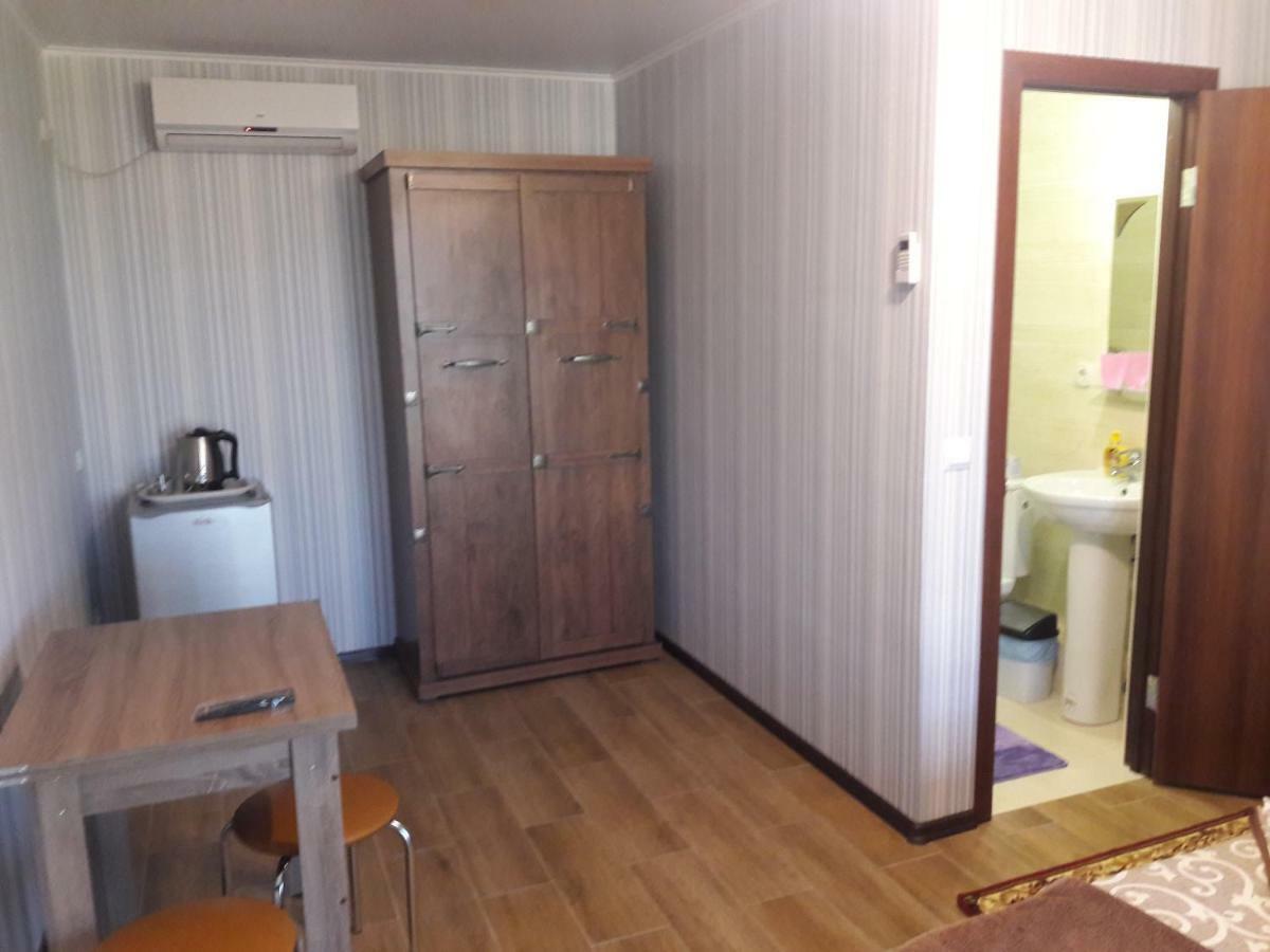 Solnechnaia Dacha Aparthotel Zatoka Bagian luar foto