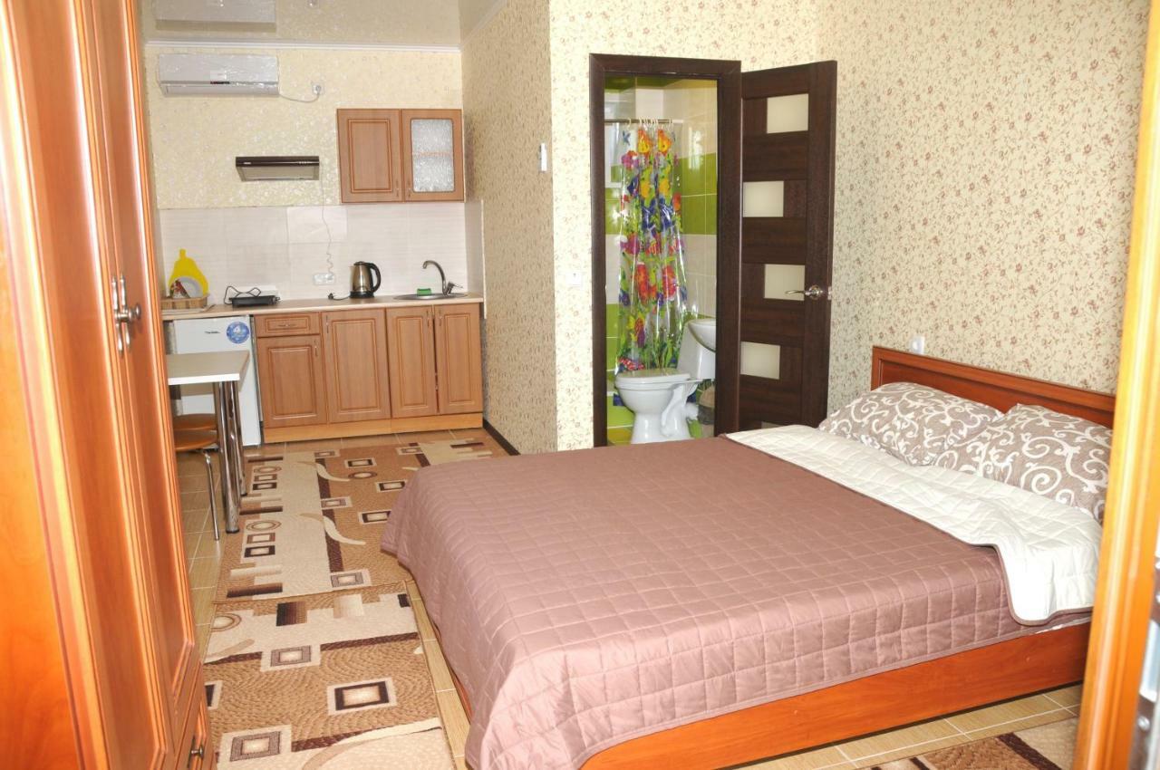 Solnechnaia Dacha Aparthotel Zatoka Bagian luar foto