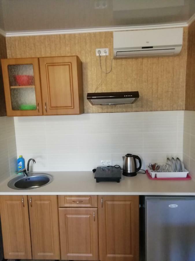 Solnechnaia Dacha Aparthotel Zatoka Bagian luar foto