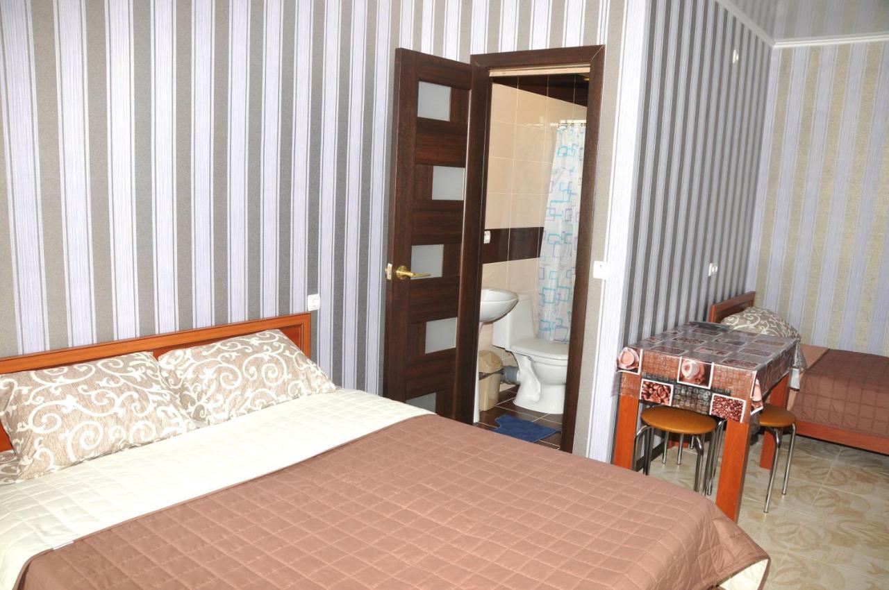 Solnechnaia Dacha Aparthotel Zatoka Bagian luar foto
